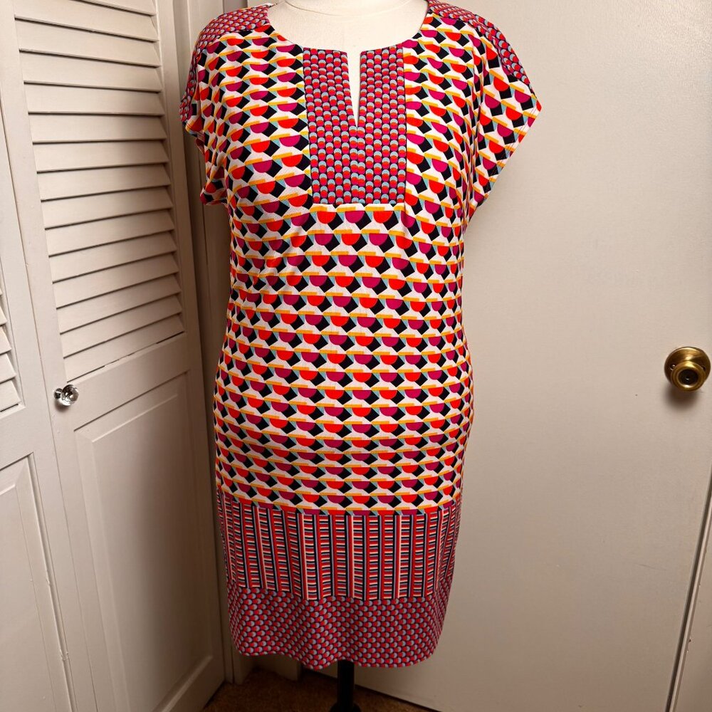 LAUNDRY BY SHELLI SEGAL SHOCKING PINK MULTI COLOR GEOMETRIC SHEATH DRESS
